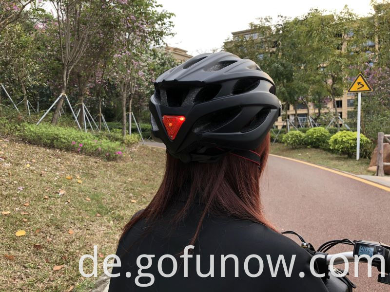 Smart LED Warning Light Riding Helm Elektroroller und andere Fahrradfahrräder oder Motorräder Zubehör G-Fun